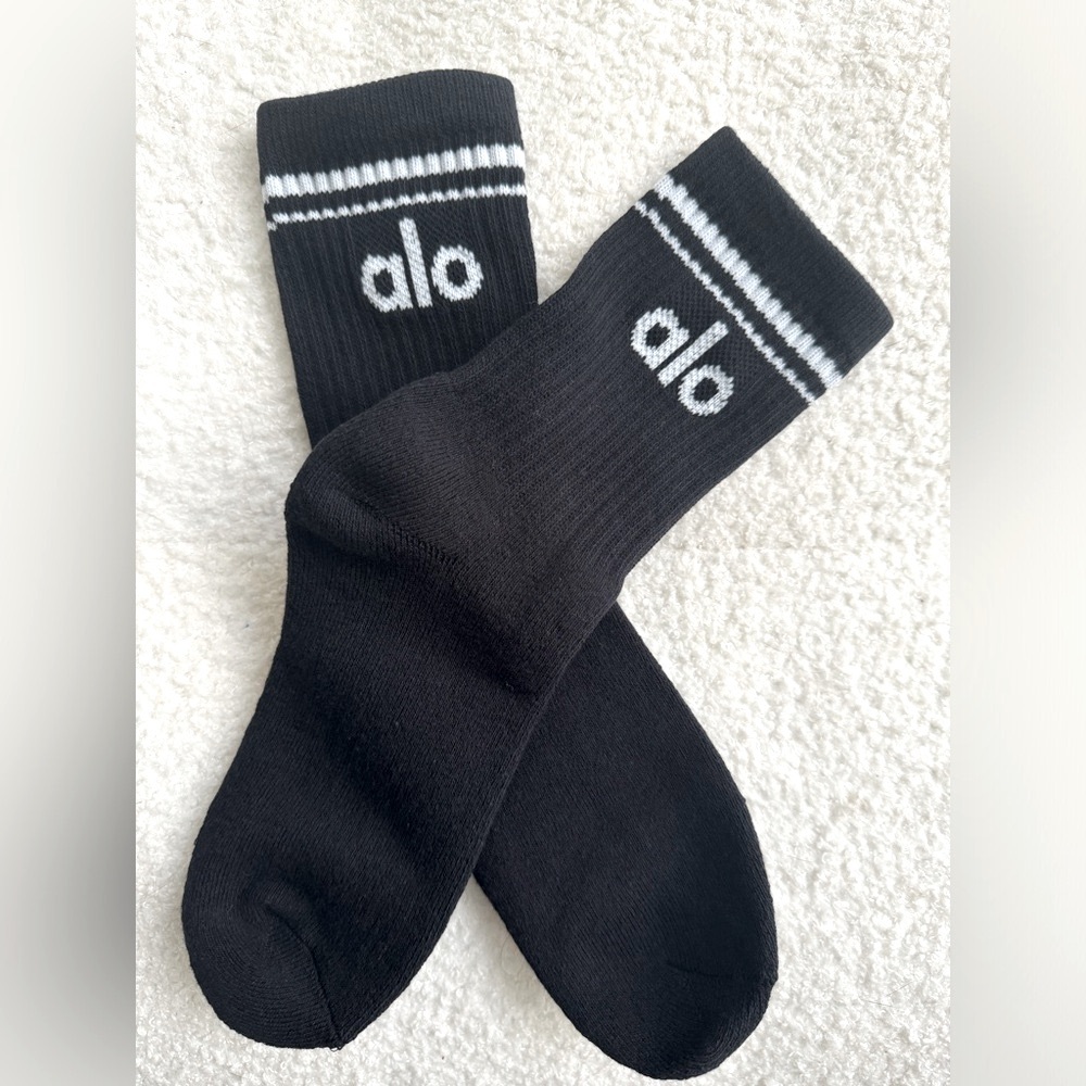 Alo Unisex Half-Crew Throwback BLACK Socks